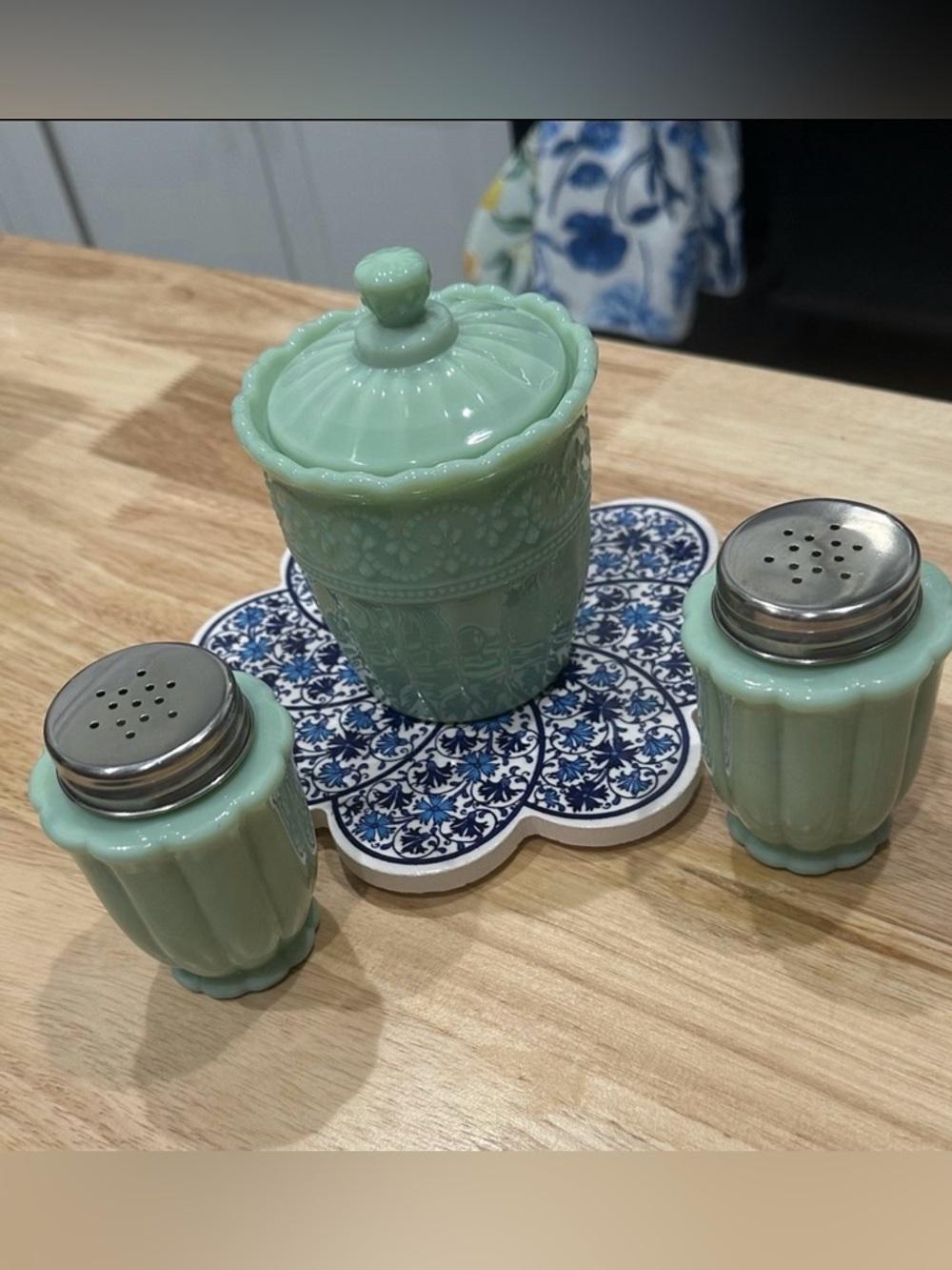 The Pioneer Woman jade green Sugar dish/lid salt & pepper set of 4 pieces